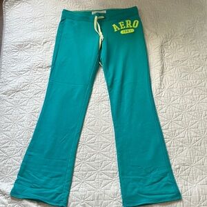 Y2K 2000’s Aeropostale low rise sweatpants size Medium trashed